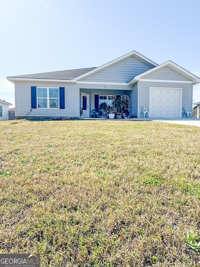 ranch-style home featuring a front yard