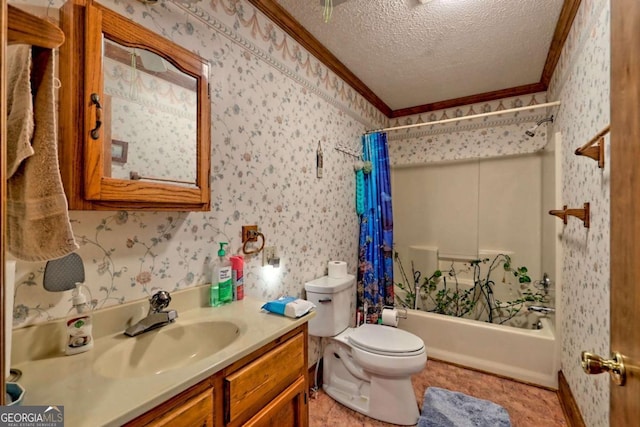 full bath with shower / tub combo, a textured ceiling, crown molding, and wallpapered walls