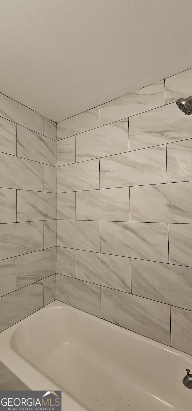 bathroom featuring shower / bathing tub combination