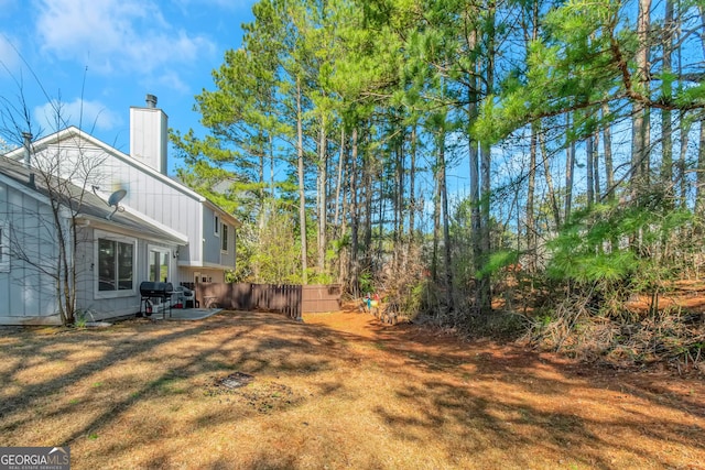 view of yard featuring fence