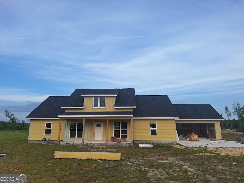 view of front of home featuring a porch