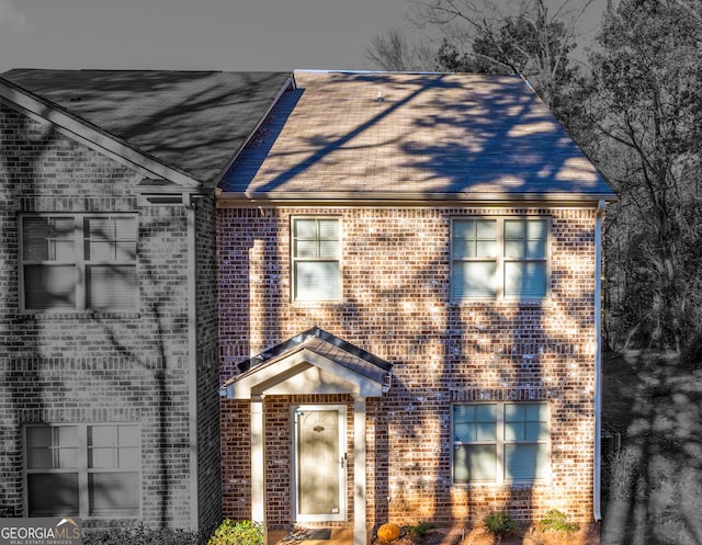 view of front facade with brick siding