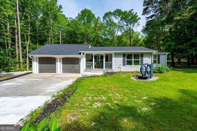192 Hoke St, Maysville, GA 30558 - ranch-style house with covered porch, an attached garage, driveway, and a front lawn