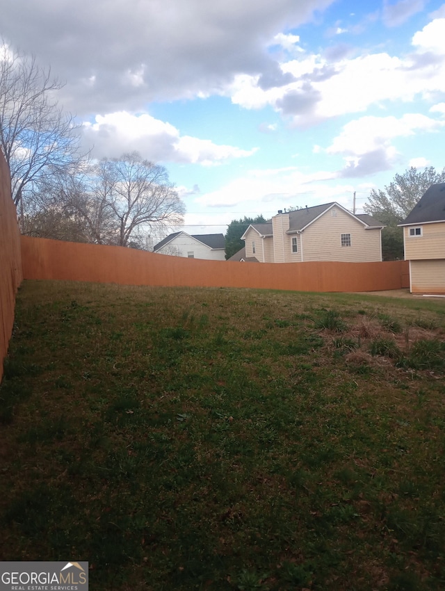 6160 Great Oaks Dr, Lithonia, GA 30058 - view of yard featuring fence