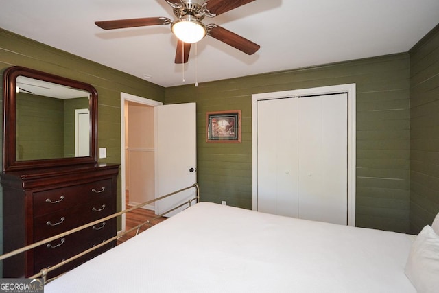 2780 Eastfield Rd SE, Smyrna, GA 30080 - bedroom with a ceiling fan and a closet