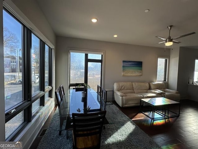 living area with visible vents, dark wood-style floors, recessed lighting, baseboards, and ceiling fan