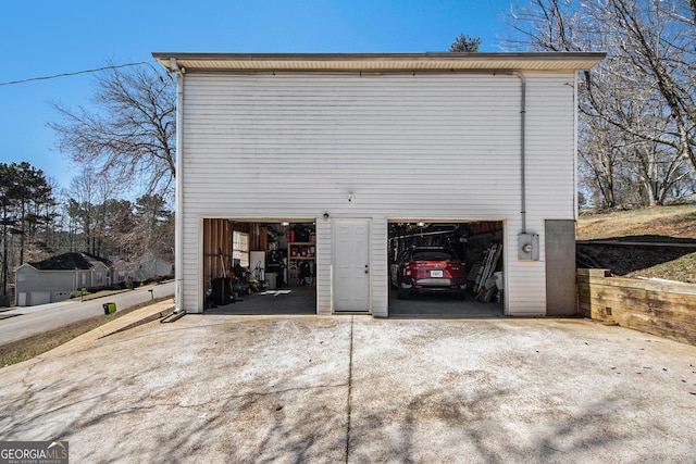 view of detached garage