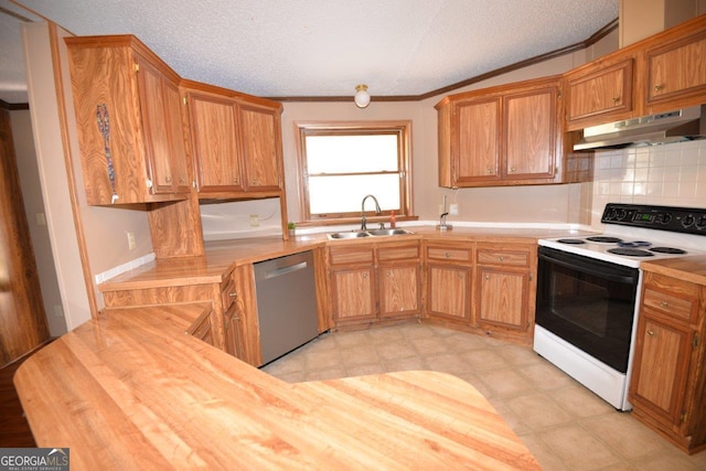 160 Cold Branch Rd, Eatonton, GA 31024 - kitchen with electric range, stainless steel dishwasher, under cabinet range hood, backsplash, and a textured ceiling