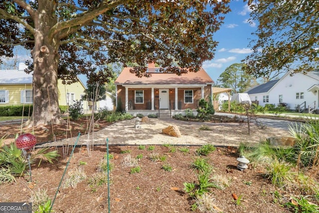 view of front of house with covered porch