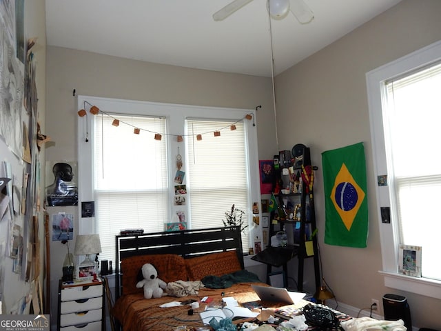 bedroom featuring ceiling fan