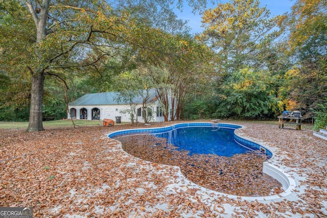 view of outdoor pool