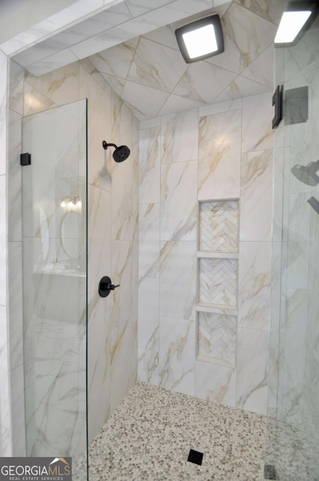 1070 Lexington Ct, Bishop, GA 30621 - bathroom with a shower stall