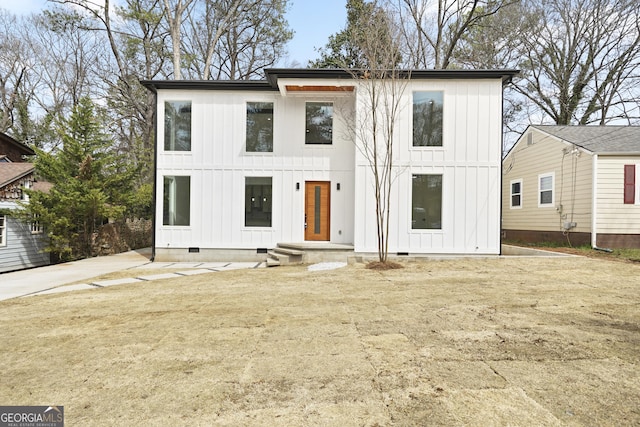 view of front of property featuring crawl space and board and batten siding