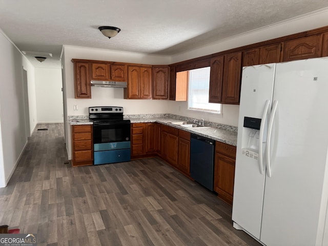 kitchen featuring under cabinet range hood, a sink, electric range oven, white fridge with ice dispenser, and dishwasher