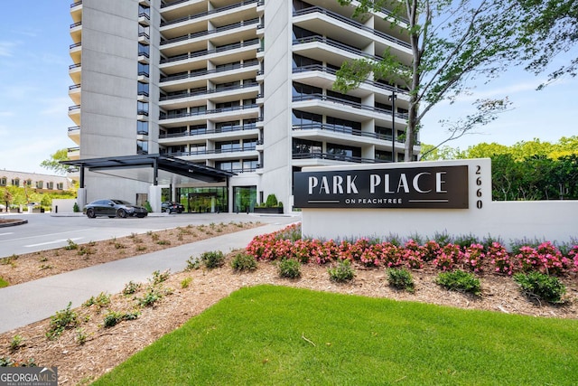 2660 Peachtree Rd NW Unit 14D, Atlanta, GA 30305 - view of apartment building / complex