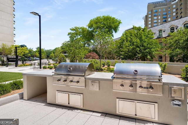 2660 Peachtree Rd NW Unit 14D, Atlanta, GA 30305 - view of patio / terrace