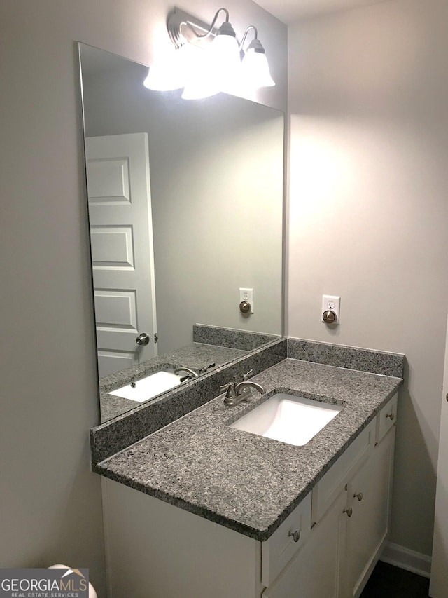 bathroom with vanity