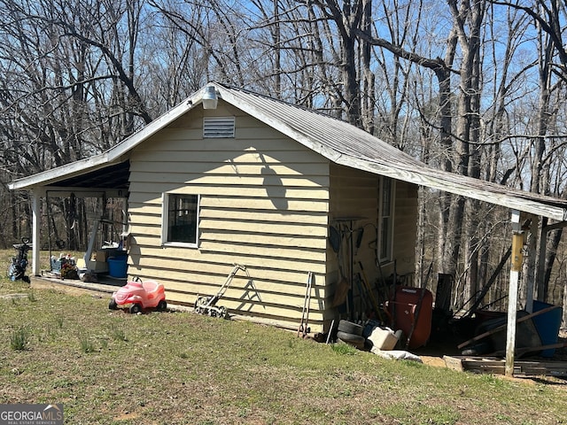 view of outbuilding