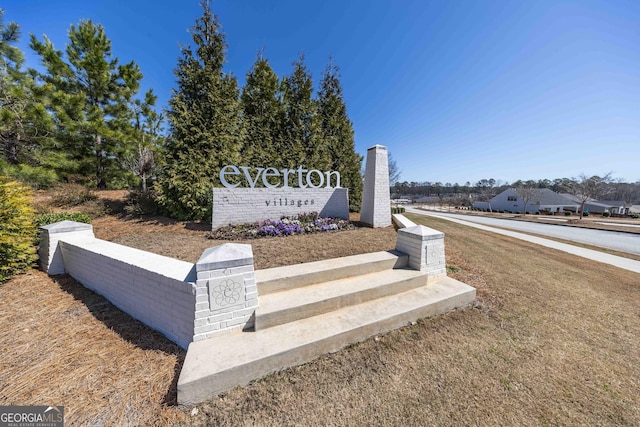 view of community / neighborhood sign