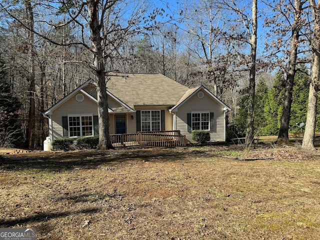 ranch-style house featuring covered porch