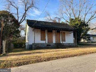 bungalow featuring a porch