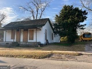 bungalow-style house with a porch