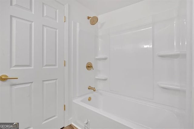 bathroom featuring shower / tub combination