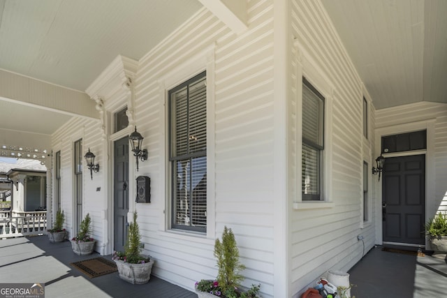 entrance to property with covered porch