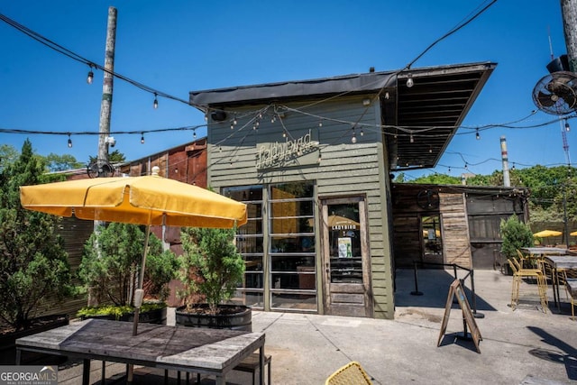 view of patio with outdoor dining space