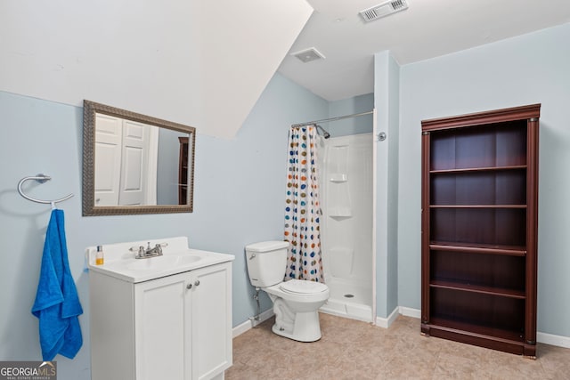 full bathroom featuring visible vents, curtained shower, vanity, and toilet