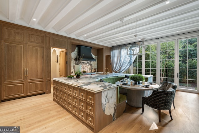 41 Blackland Rd NW, Atlanta, GA 30342 - interior space with arched walkways
