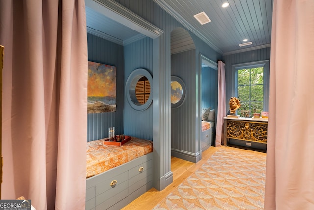 41 Blackland Rd NW, Atlanta, GA 30342 - interior space with recessed lighting, wood finished floors, visible vents, and crown molding