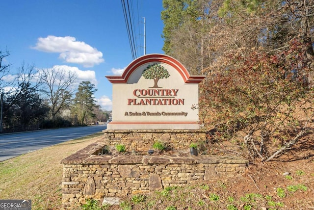 view of community / neighborhood sign