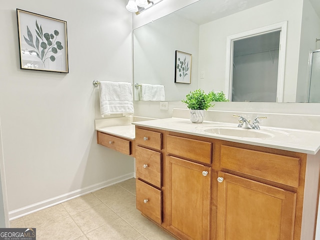 spare room with visible vents, ceiling fan, baseboards, and carpet floors