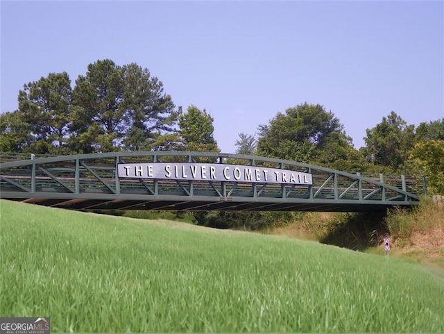 view of surrounding community