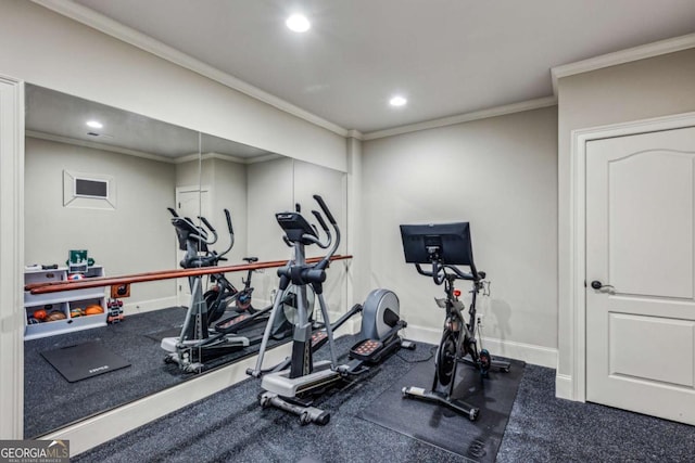 workout area featuring crown molding, recessed lighting, and baseboards