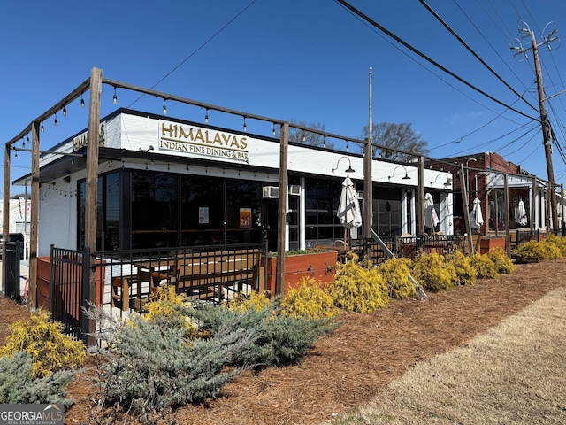 view of building exterior