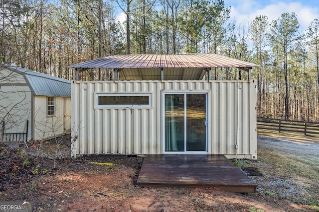 view of outdoor structure with an outdoor structure