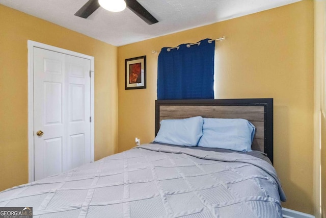 bedroom featuring a ceiling fan