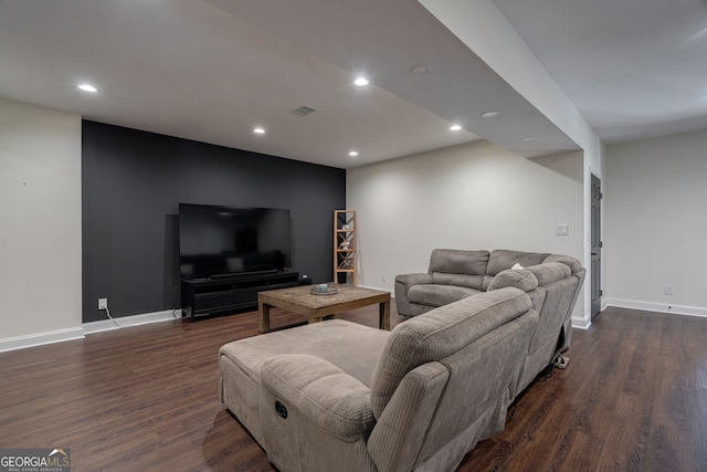 living area featuring visible vents, recessed lighting, baseboards, and dark wood-style flooring