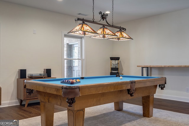 rec room featuring visible vents, billiards, and dark wood-style flooring