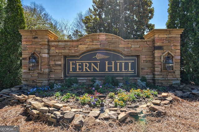 view of community / neighborhood sign