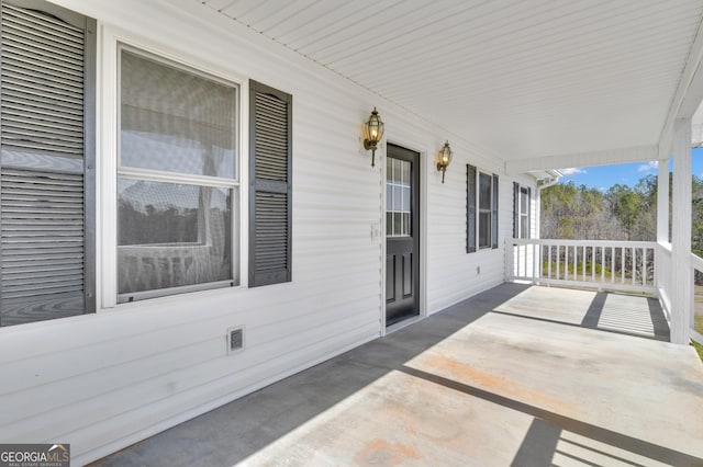 view of patio featuring covered porch