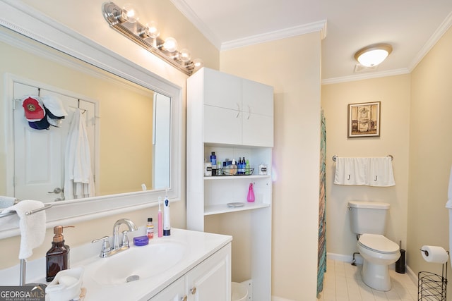 full bathroom with vanity, toilet, crown molding, and baseboards