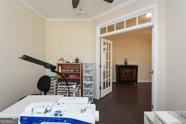 interior space with ornamental molding, dark wood-style floors, baseboards, and ceiling fan