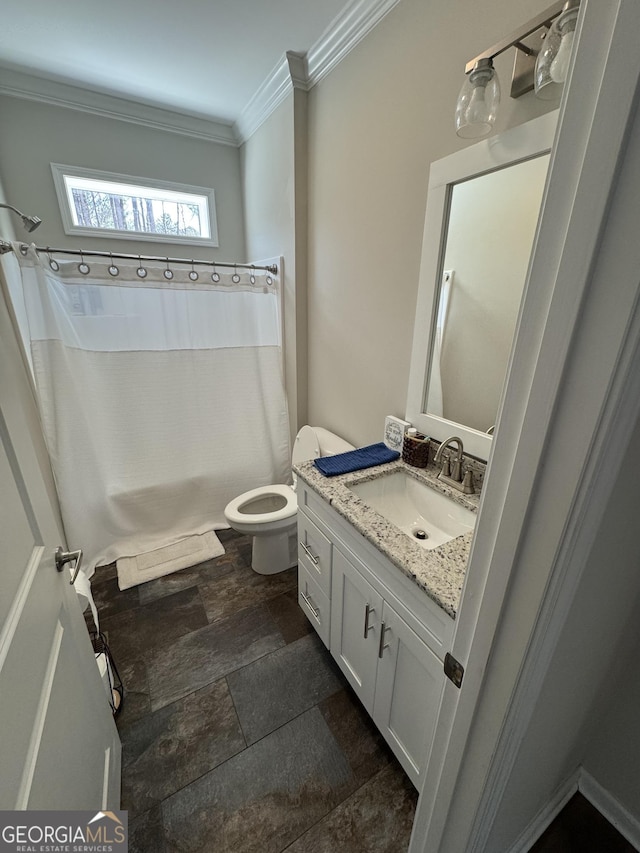 full bath featuring crown molding, toilet, a shower with shower curtain, stone finish floor, and vanity