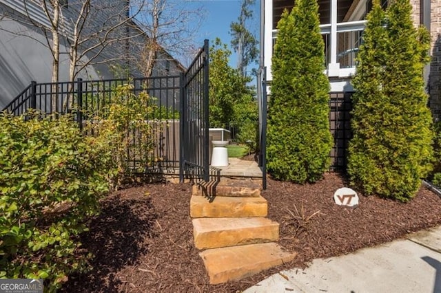 385 Rowes Cir, Alpharetta, GA 30009 - view of yard