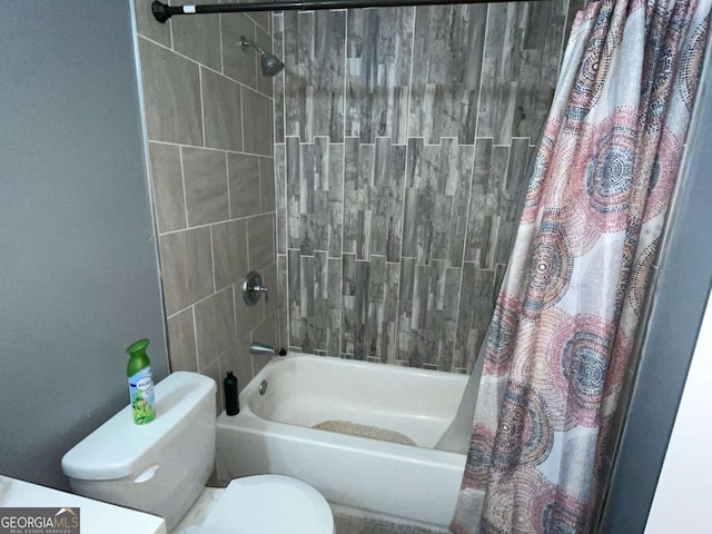 full bath with toilet and shower / tub combo with curtain