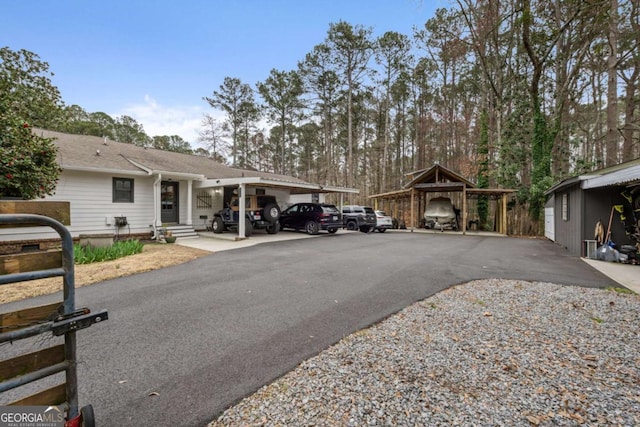 4770 Hilltop Dr NW, Acworth, GA 30101 - view of asphalt driveway