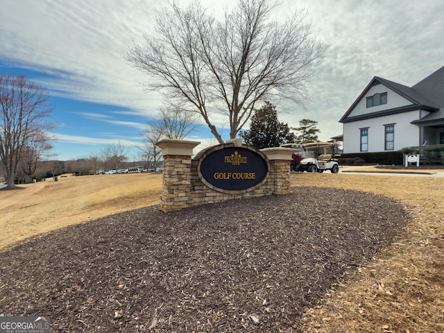 view of community / neighborhood sign